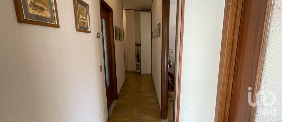 Three-room apartment of 60 m² in Borghetto Santo Spirito (17052)