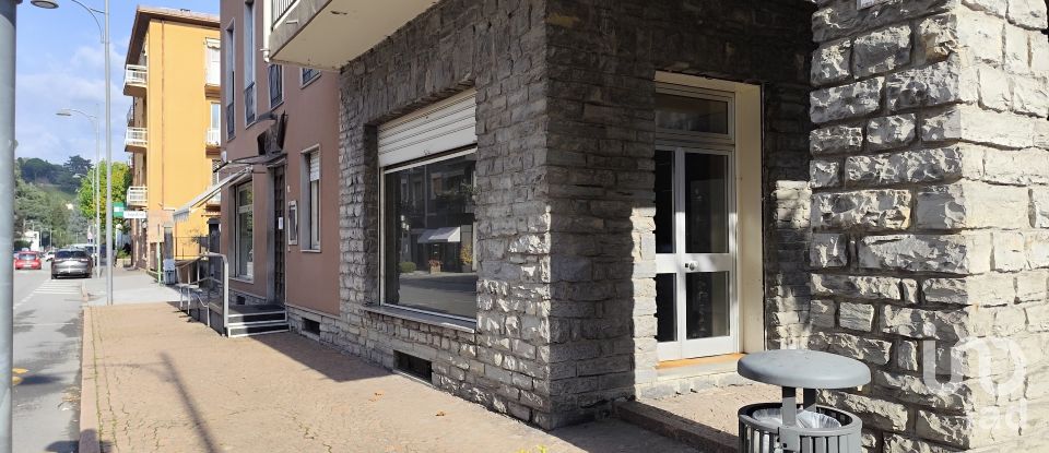 Shop / premises commercial of 50 m² in Inverigo (22044)