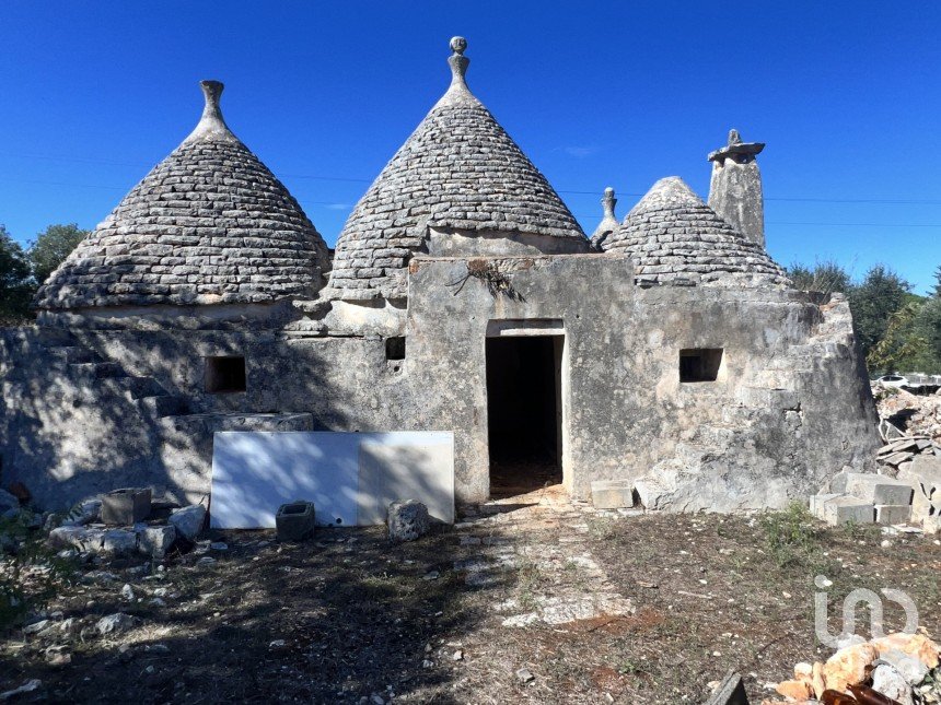 Equestrian facility 3 rooms of 60 m² in Ostuni (72017)