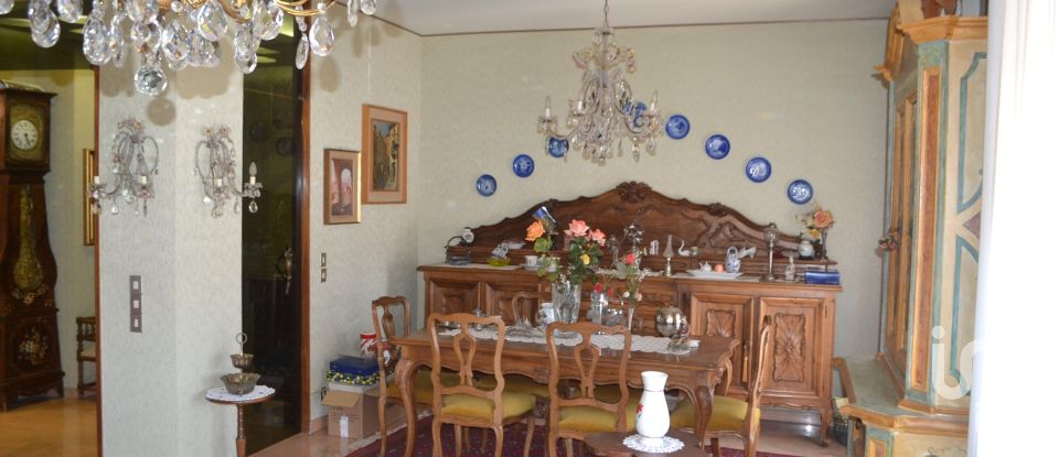 Apartment 9 rooms of 206 m² in Dogliani (12063)