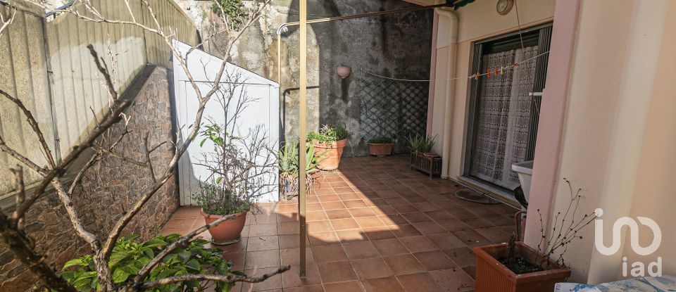 Two-room apartment of 60 m² in Genova (16142)