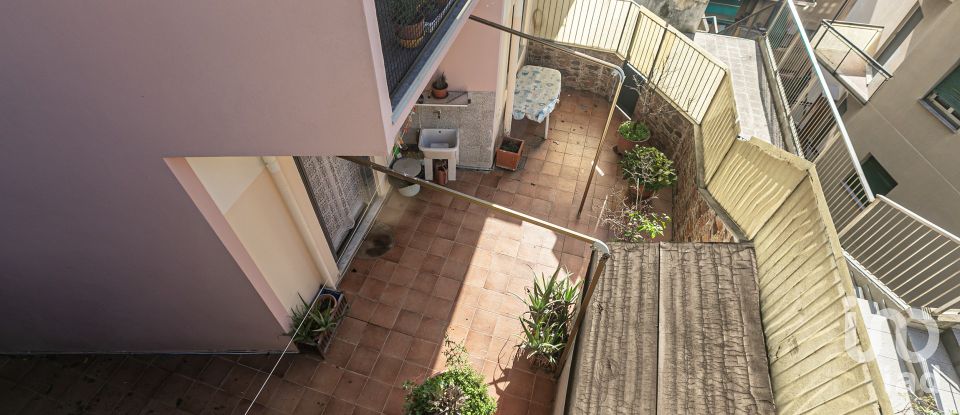 Two-room apartment of 60 m² in Genova (16142)