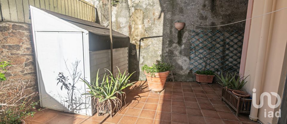 Two-room apartment of 60 m² in Genova (16142)