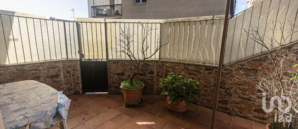 Two-room apartment of 60 m² in Genova (16142)