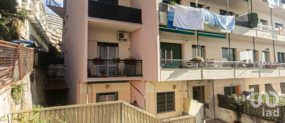 Bilocale di 60 m² a Genova (16142)