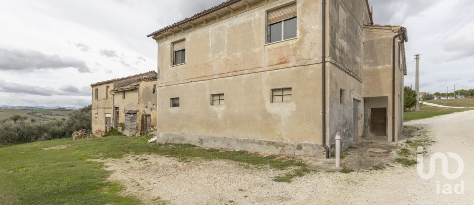 Country house 5 rooms of 200 m² in Jesi (60035)