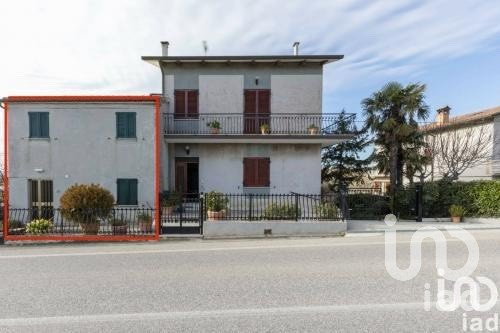 Town house 6 rooms of 137 m² in Filottrano (60024)