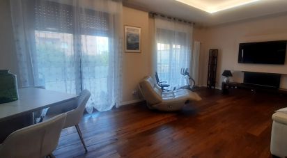 Three-room apartment of 117 m² in Desio (20832)