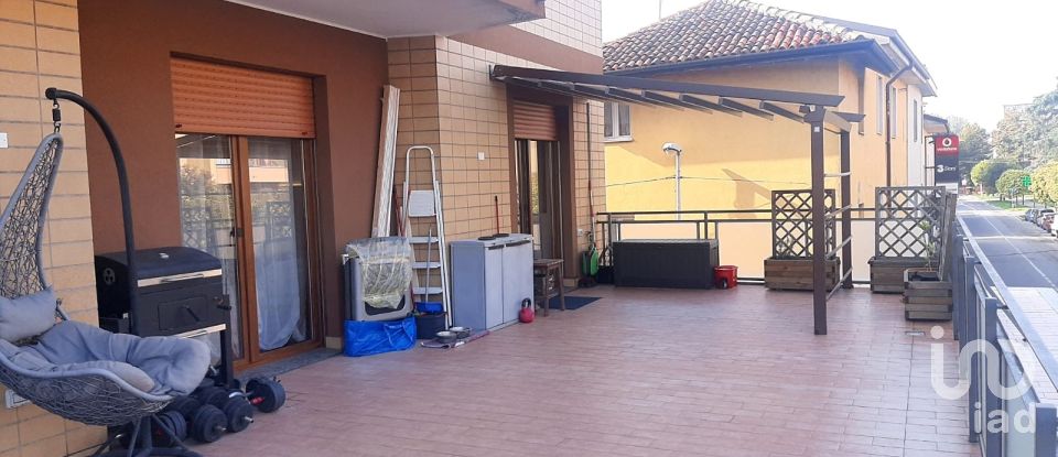 Three-room apartment of 117 m² in Desio (20832)