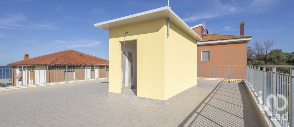 Appartamento 7 locali di 160 m² a Ancona (60126)