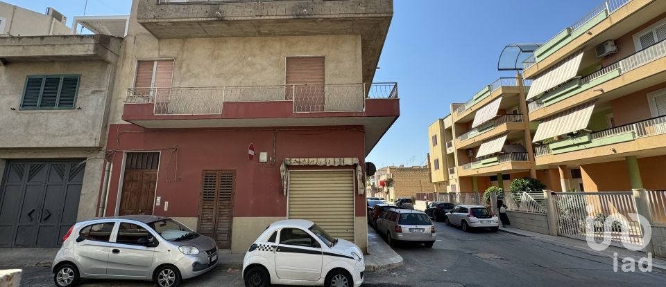 Four-room apartment of 130 m² in Vittoria (97019)