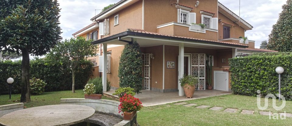 Villa a schiera 8 locali di 104 m² in Anzio (00042)