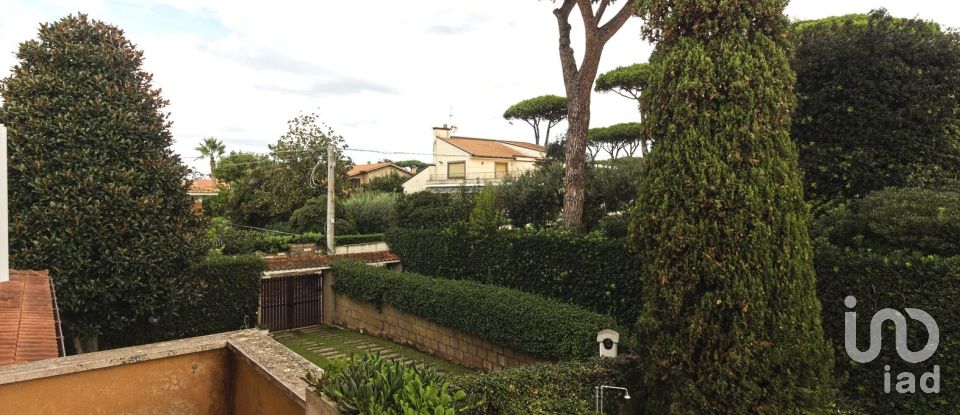 Villa a schiera 8 locali di 104 m² in Anzio (00042)