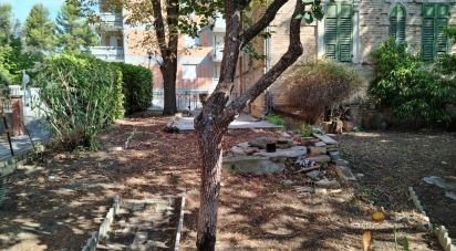 Farm 10 rooms of 360 m² in Macerata (62100)