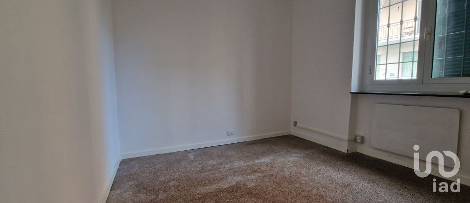 Three-room apartment of 60 m² in Genova (16139)