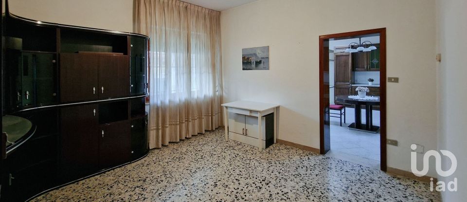 Casa indipendente 6 locali di 260 m² in Sant'Elpidio a Mare (63811)