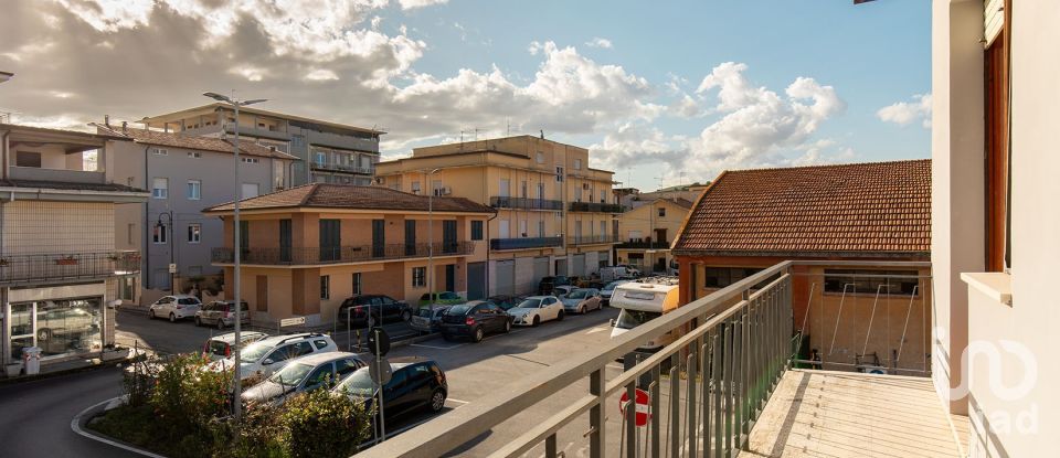 Casa indipendente 6 locali di 260 m² in Sant'Elpidio a Mare (63811)