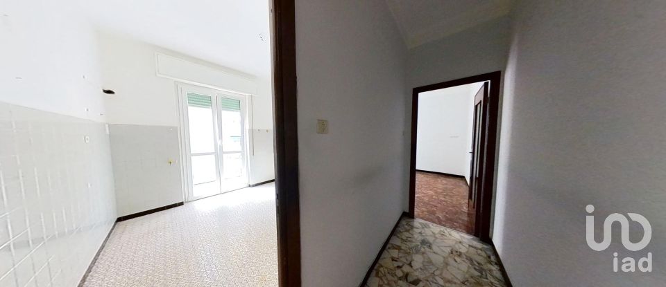 Palazzo / Stabile 5 locali di 70 m² a Genova (16157)