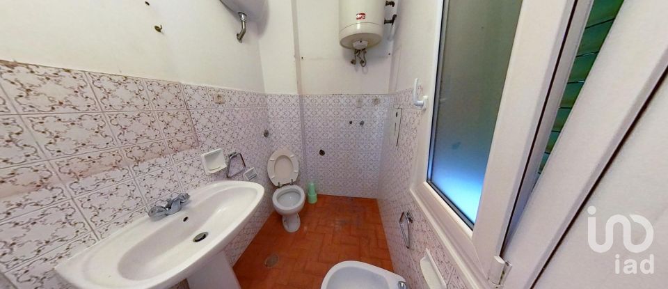 Palazzo / Stabile 5 locali di 70 m² a Genova (16157)