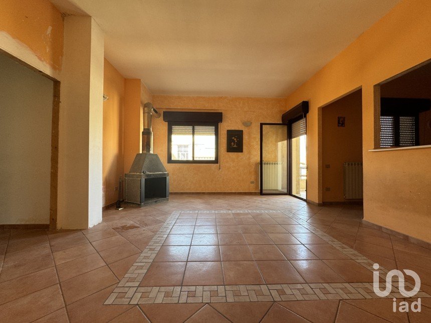 Two-room apartment of 130 m² in Vittoria (97019)