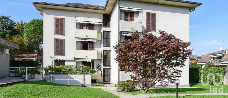 Three-room apartment of 92 m² in Lentate sul Seveso (20823)