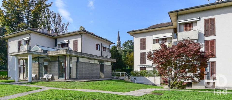 Three-room apartment of 92 m² in Lentate sul Seveso (20823)