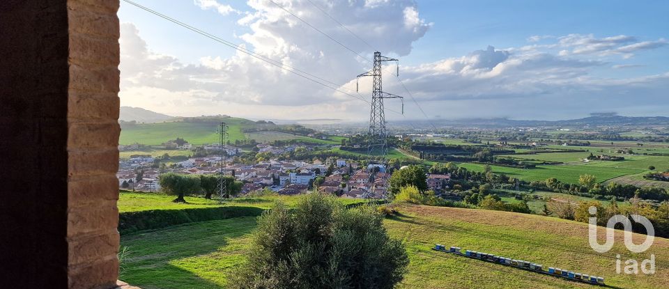 Casa indipendente 5 locali di 220 m² in Sant'Elpidio a Mare (63811)