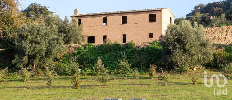 Casa indipendente 5 locali di 220 m² in Sant'Elpidio a Mare (63811)