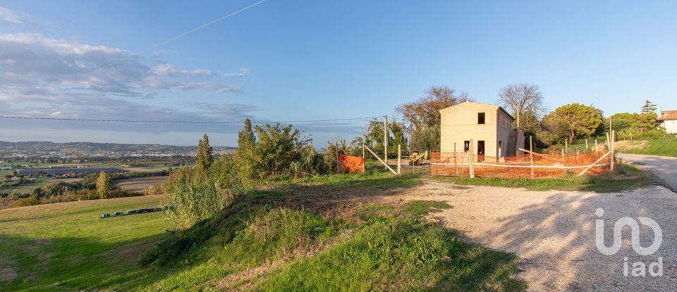 Casa indipendente 5 locali di 220 m² in Sant'Elpidio a Mare (63811)