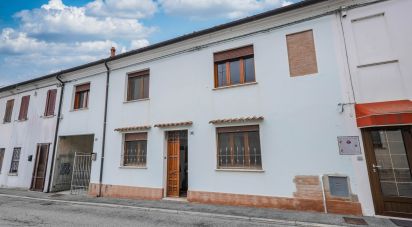 Casa 6 locali di 135 m² in Massa Fiscaglia (44025)