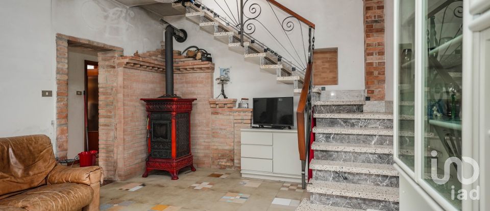 Casa 6 locali di 135 m² in Massa Fiscaglia (44025)