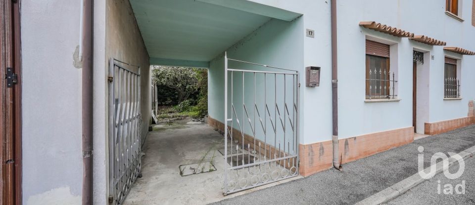 Casa 6 locali di 135 m² in Massa Fiscaglia (44025)