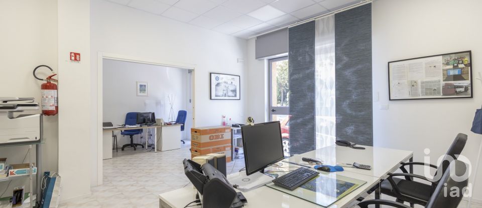 Ufficio di 70 m² in Ancona (60124)