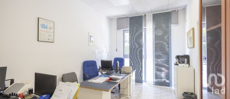 Ufficio di 70 m² in Ancona (60124)