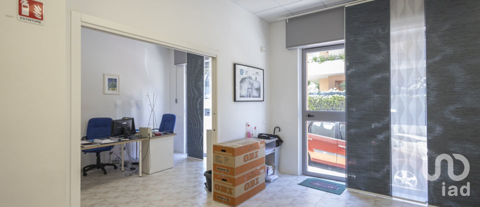 Ufficio di 70 m² in Ancona (60124)