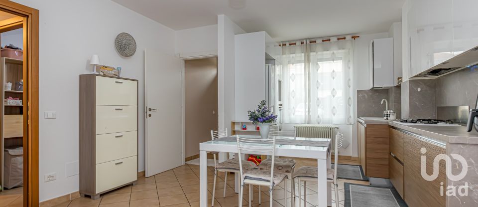 Four-room apartment of 140 m² in Cantù (22063)