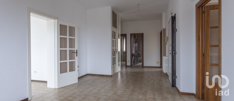 Apartment 8 rooms of 107 m² in Sirolo (60020)