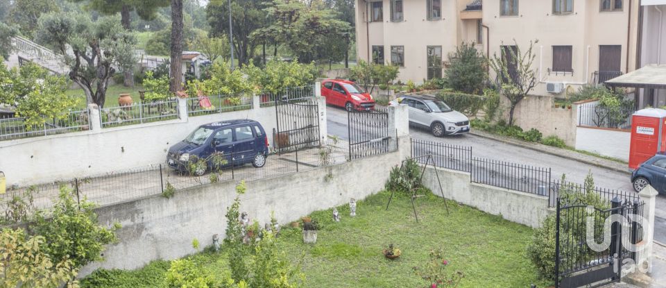 Appartamento 8 locali di 107 m² a Sirolo (60020)