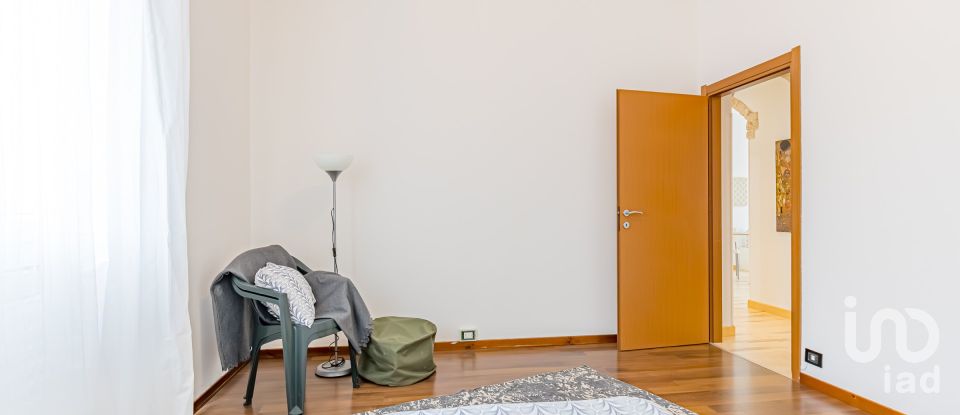 Trilocale di 80 m² a Cantù (22063)