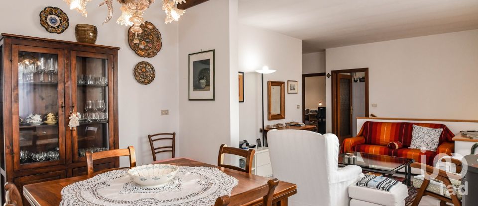 Casa indipendente 7 locali di 186 m² in Argenta (44011)