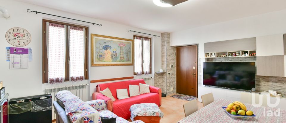 Three-room apartment of 75 m² in Gerenzano (21040)