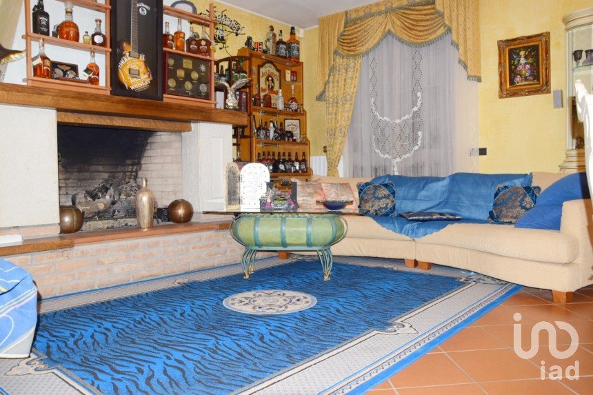 House 8 rooms of 400 m² in Ravenna (48124)