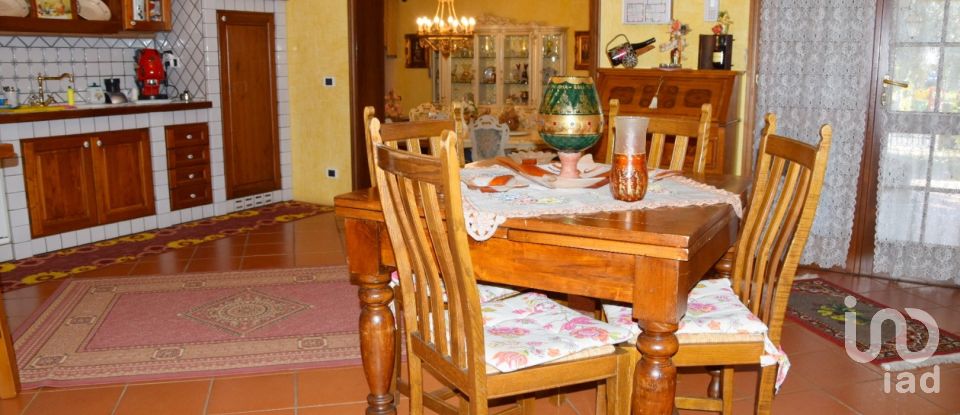 Casa 8 locali di 400 m² in Ravenna (48124)