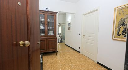 Four-room apartment of 114 m² in Genova (16151)