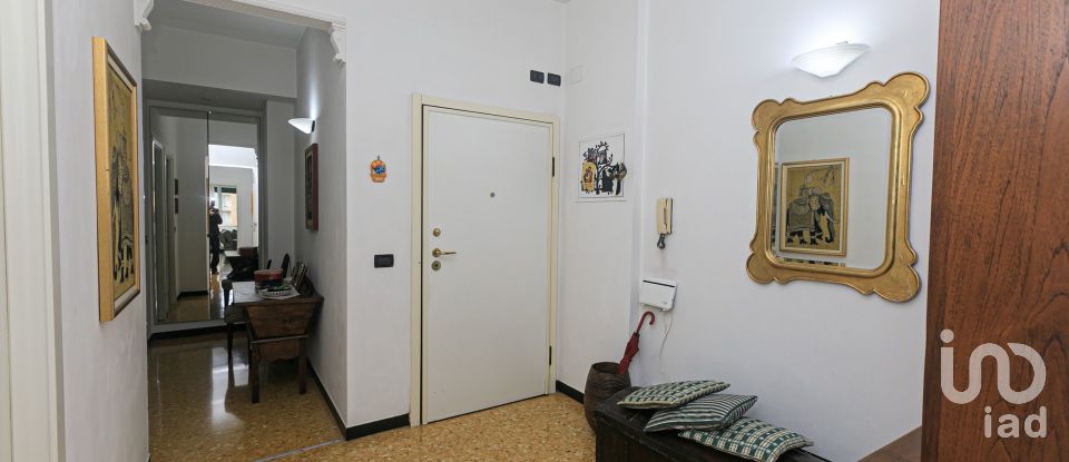 Four-room apartment of 114 m² in Genova (16151)