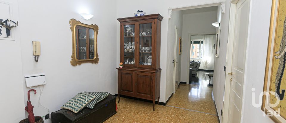 Four-room apartment of 114 m² in Genova (16151)