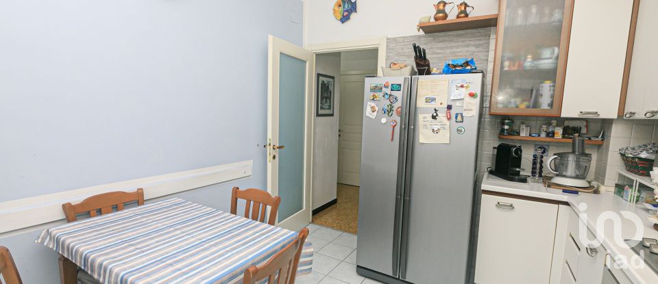 Four-room apartment of 114 m² in Genova (16151)