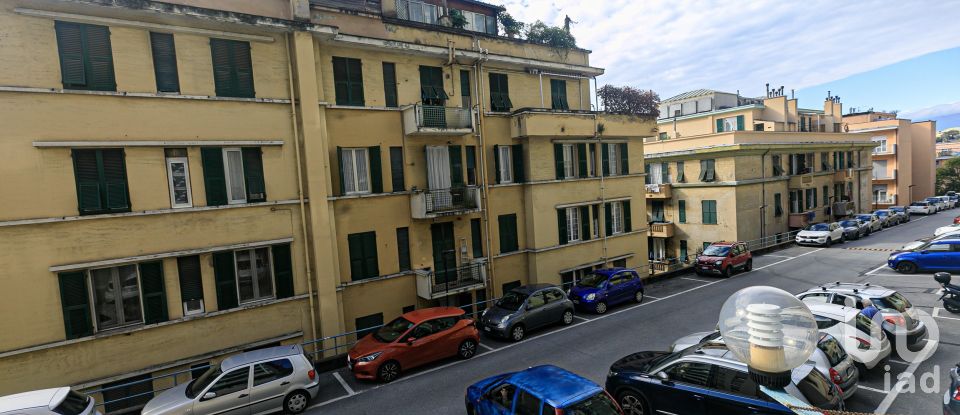 Four-room apartment of 114 m² in Genova (16151)