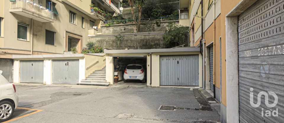 Four-room apartment of 114 m² in Genova (16151)