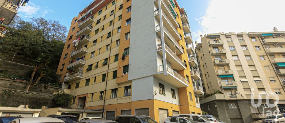 Four-room apartment of 114 m² in Genova (16151)